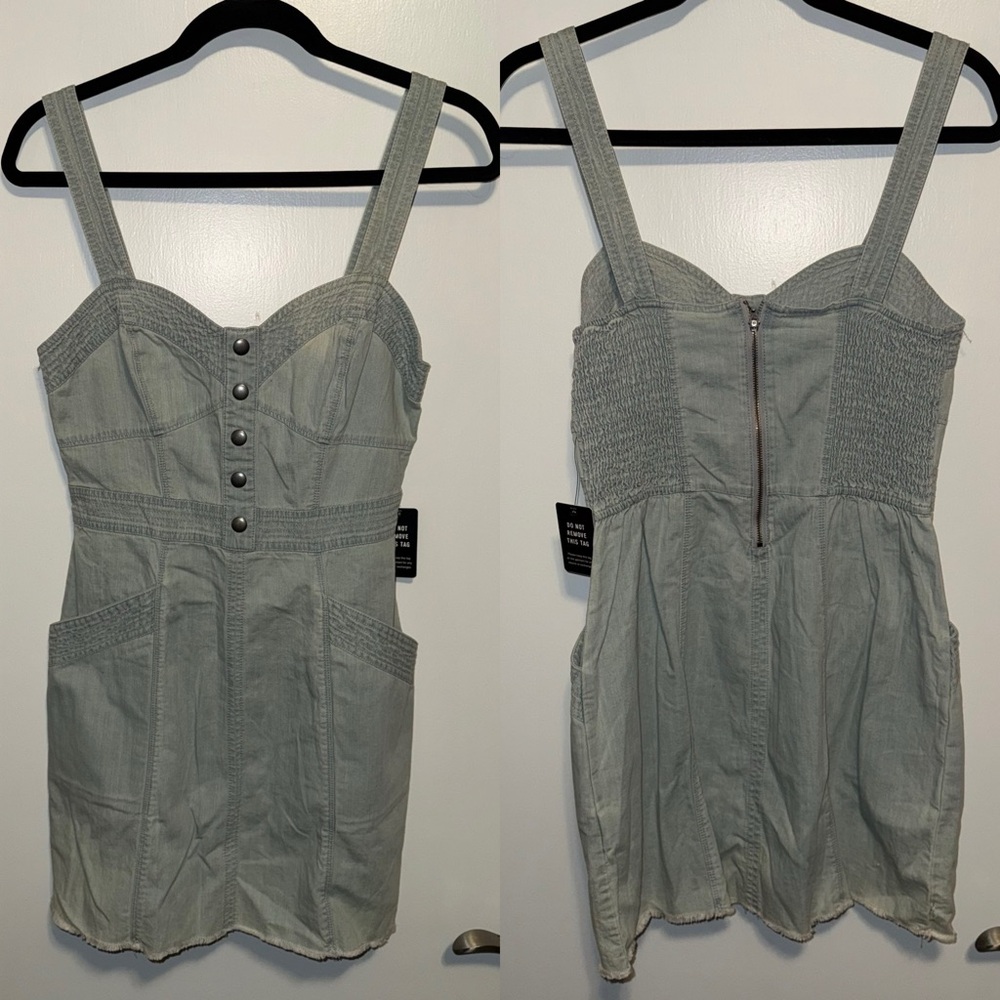 ⬇️Express Chambray Denim Button-Front Mini Dress